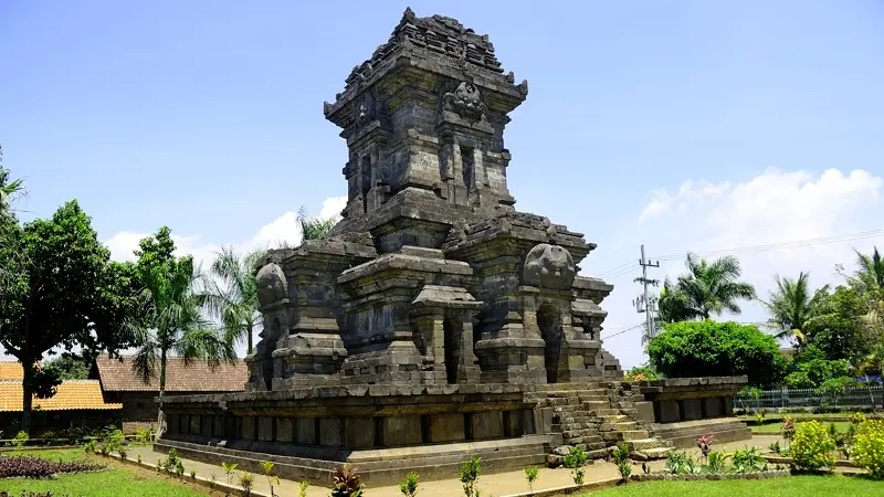 Menyusuri Jejak Sejarah dan Modernitas Surabaya, Wisata Ikonik di Kota Pahlawan
