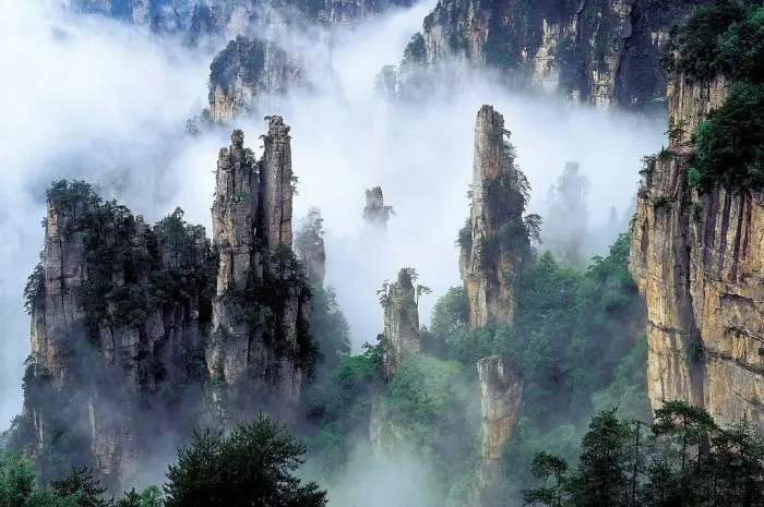 Gunung Tianzi, Keindahan Alam yang Mistis di Tiongkok