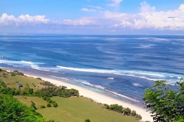 Pantai Nyang Nyang, Pantai Indah Tersembunyi di Bali
